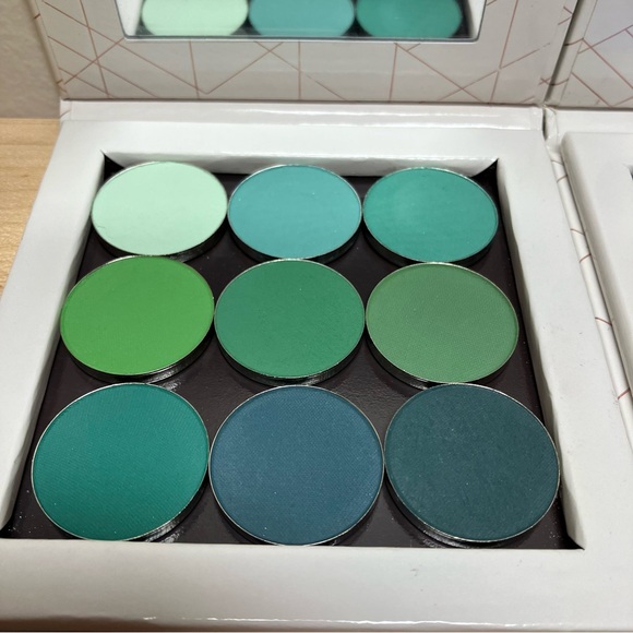 Sydney Grace 21 Matte Eyeshadow Singles Small Medium Palette Blue Green Grey Lot - Picture 4 of 13